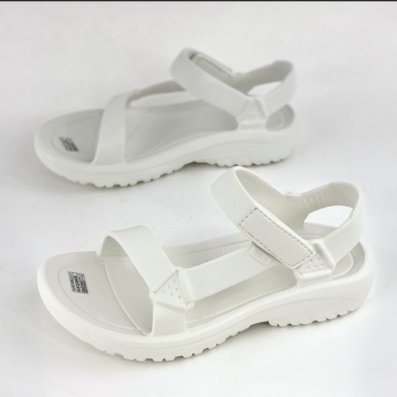 TEVA HURRICANE woman’s sandals size 9 - NWT - Picture 1 of 7